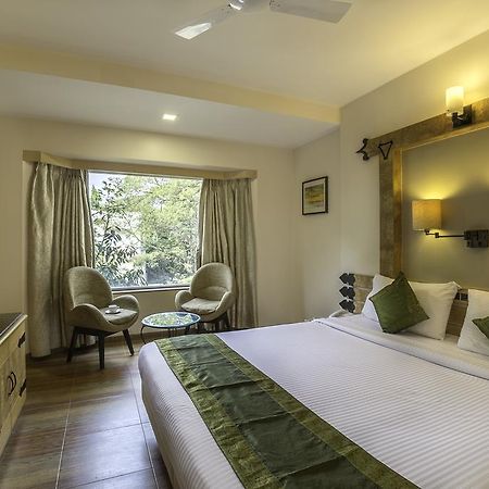 Deccan 8 Pune Bagian luar foto