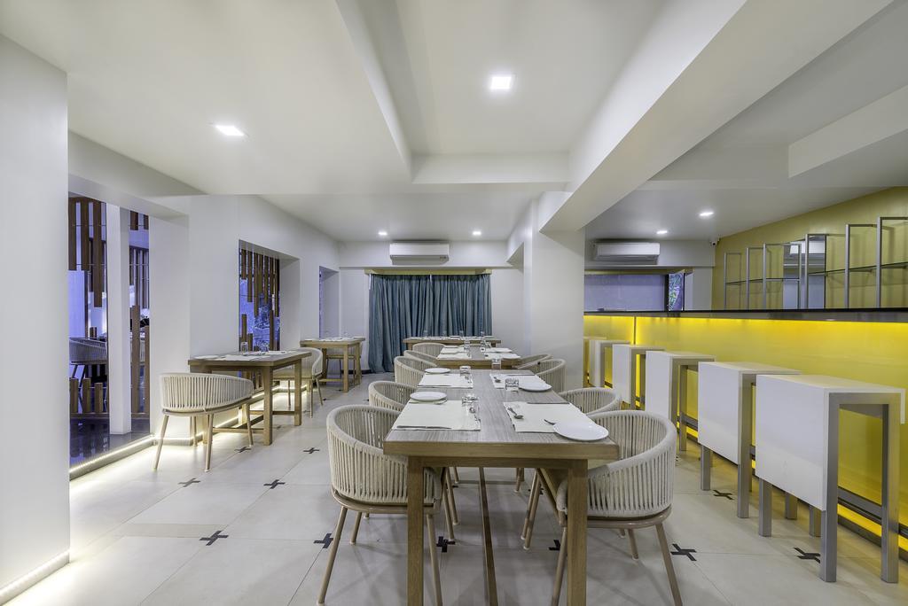 Deccan 8 Pune Bagian luar foto
