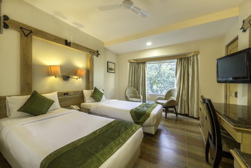 Deccan 8 Pune Bagian luar foto