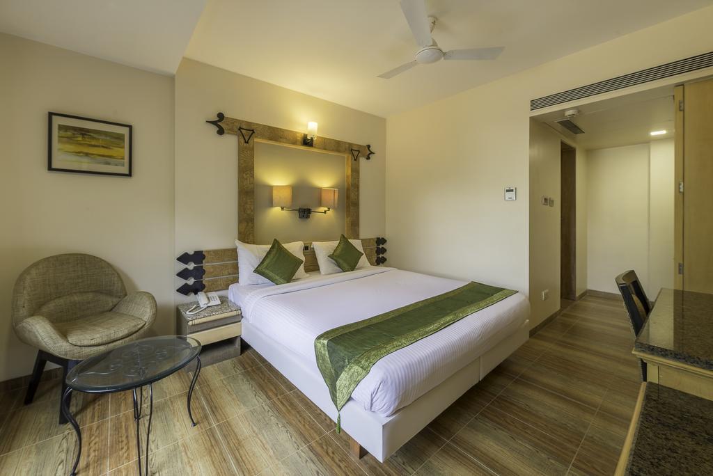 Deccan 8 Pune Bagian luar foto